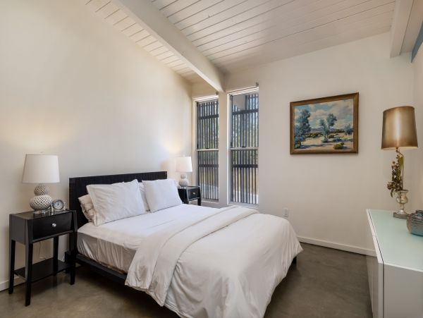 Palm Springs Home 991771
