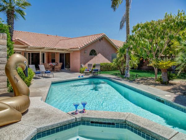 Palm Springs Home 991772