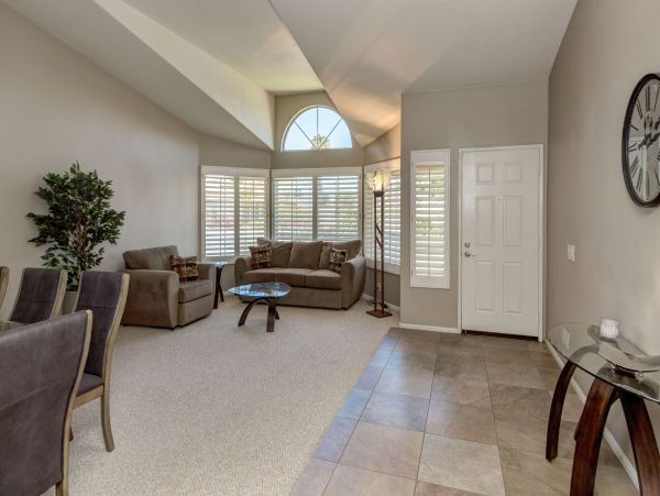 Palm Springs Home 991772