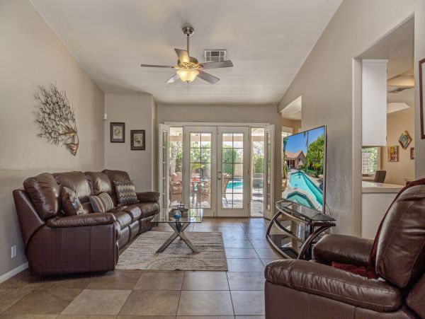 Palm Springs Home 991772