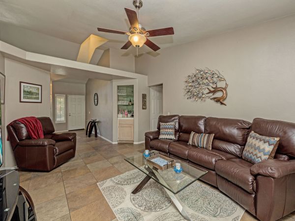 Palm Springs Home 991772