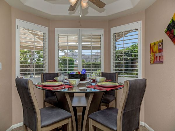 Palm Springs Home 991772