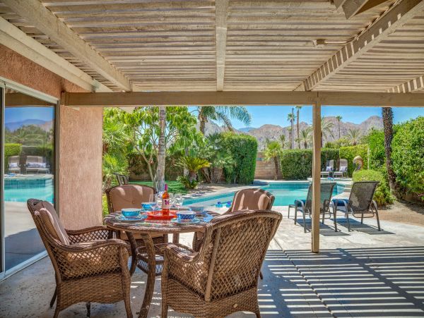 Palm Springs Home 991772