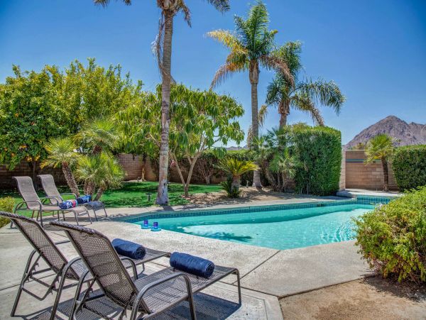 Palm Springs Home 991772