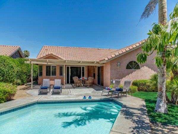 Palm Springs Home 991772