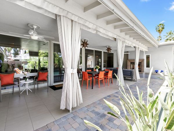 Palm Springs Home 991777