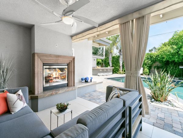 Palm Springs Home 991777