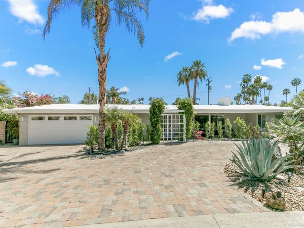 Palm Springs Home 991777