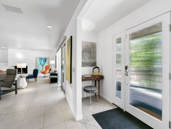 Palm Springs Home 991777