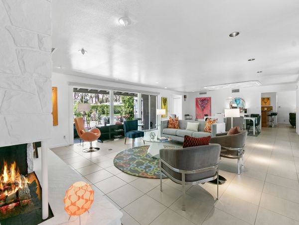 Palm Springs Home 991777