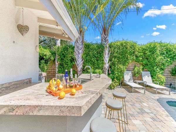 Palm Springs Home 991777