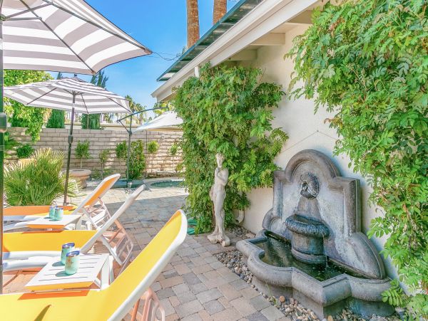 Palm Springs Home 991777