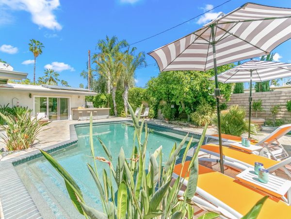 Palm Springs Home 991777