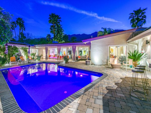 Palm Springs Home 991777