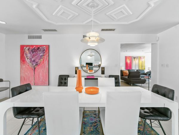 Palm Springs Home 991777