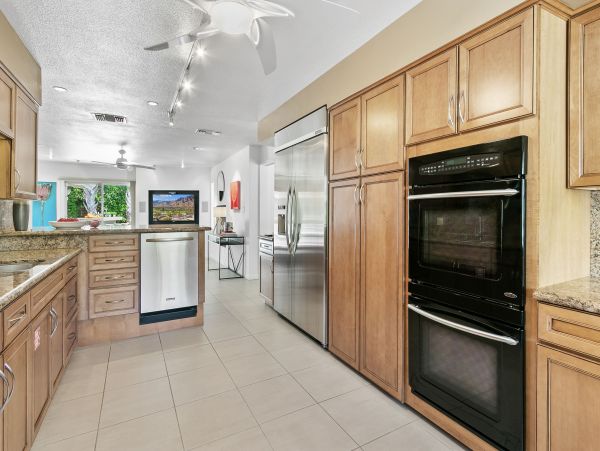 Palm Springs Home 991777