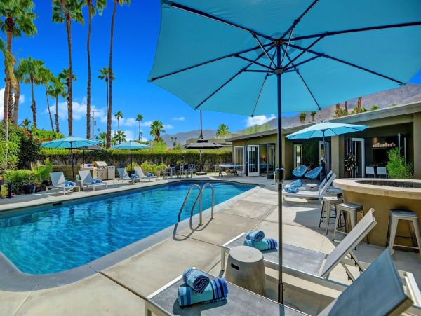 Palm Springs Home 991779