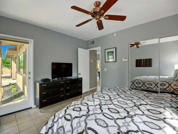 Palm Springs Home 991779