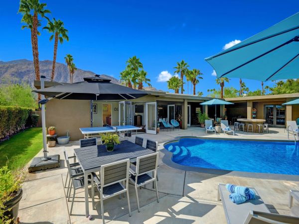 Palm Springs Home 991779