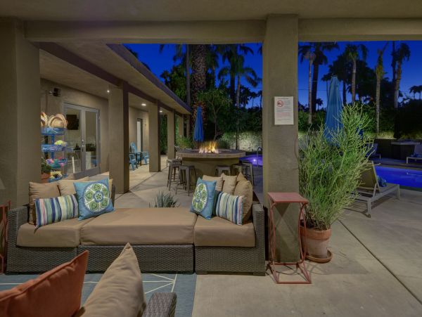 Palm Springs Home 991779
