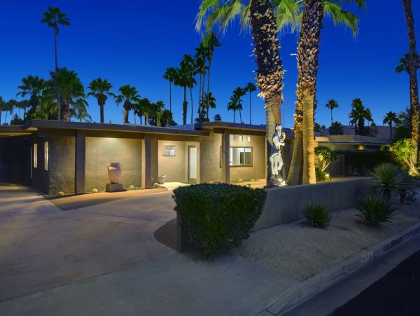 Palm Springs Home 991779