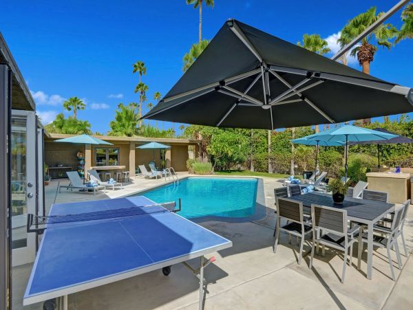 Palm Springs Home 991779