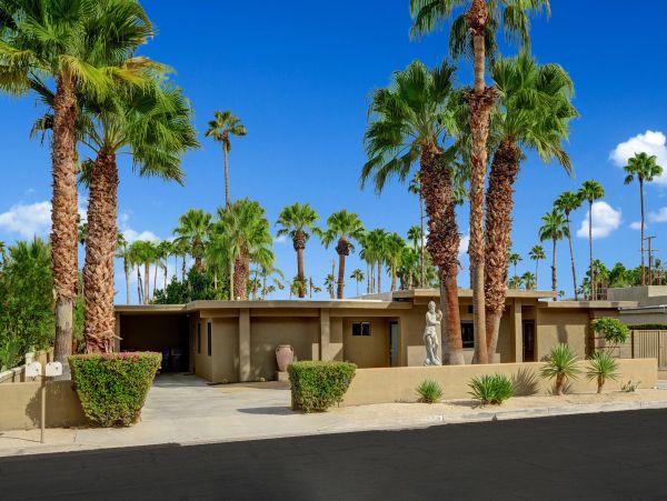 Palm Springs Home 991779