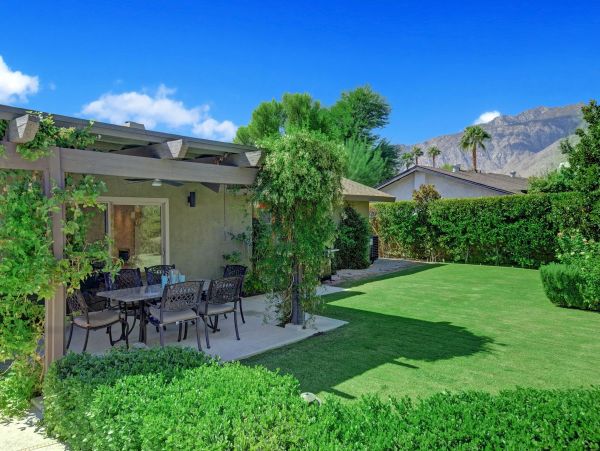 Palm Springs Home 991782
