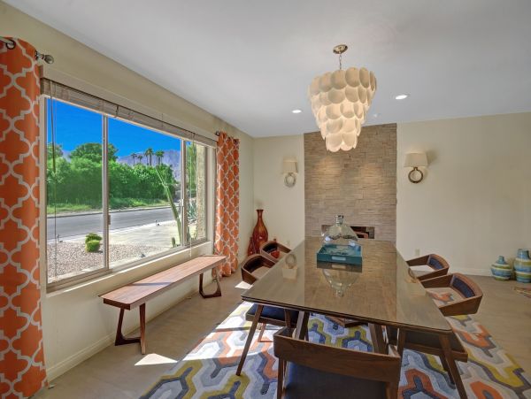 Palm Springs Home 991782