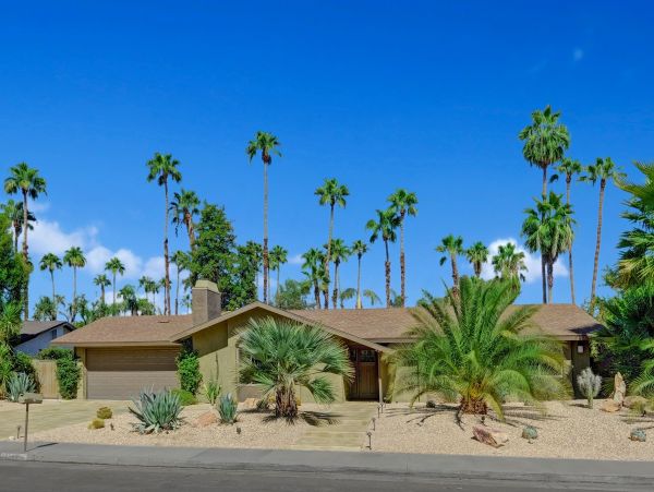 Palm Springs Home 991782