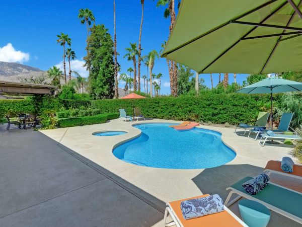 Palm Springs Home 991782