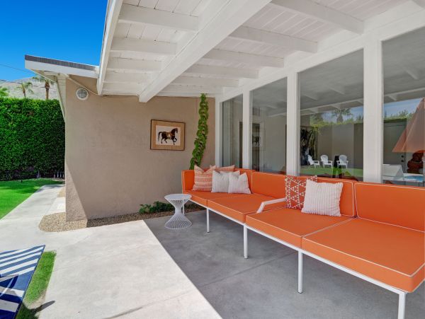 Charming 2 Bedroom Home in Palm Springs with Pool