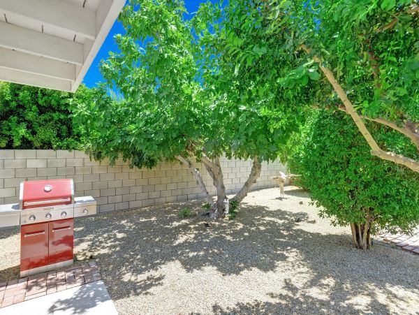 Charming 2 Bedroom Home in Palm Springs with Pool