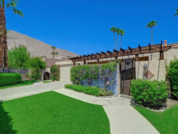 Palm Springs Home 991785