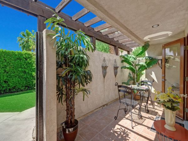 Palm Springs Home 991785