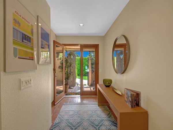 Palm Springs Home 991785