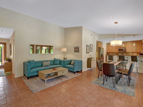 Palm Springs Home 991785
