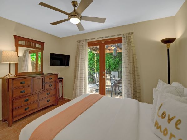 Palm Springs Home 991785