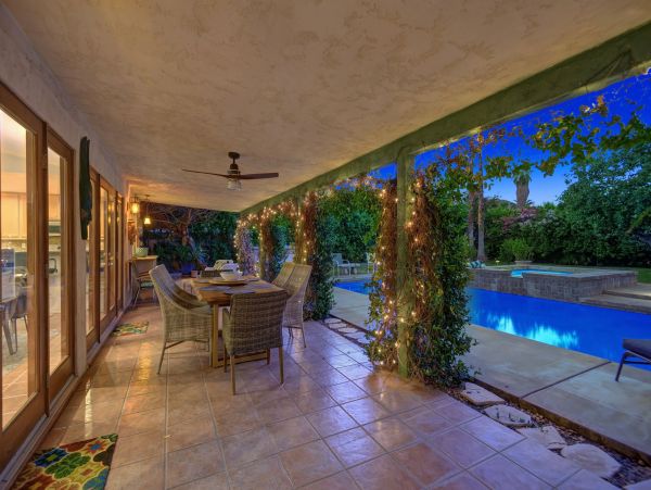 Palm Springs Home 991785
