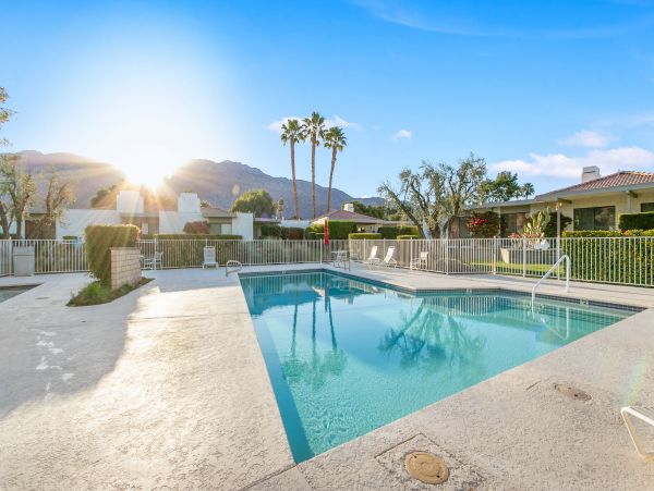 Palm Springs Condo 991786