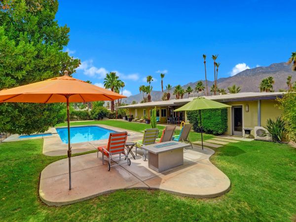 Palm Springs Home 991787