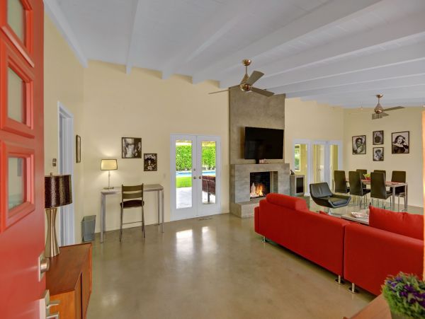 Palm Springs Home 991787