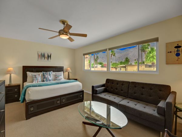 Palm Springs Home 991787