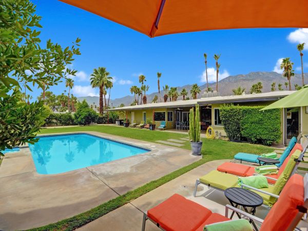 Palm Springs Home 991787