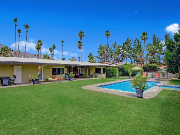 Palm Springs Home 991787