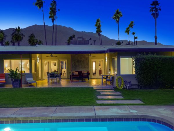 Palm Springs Home 991787