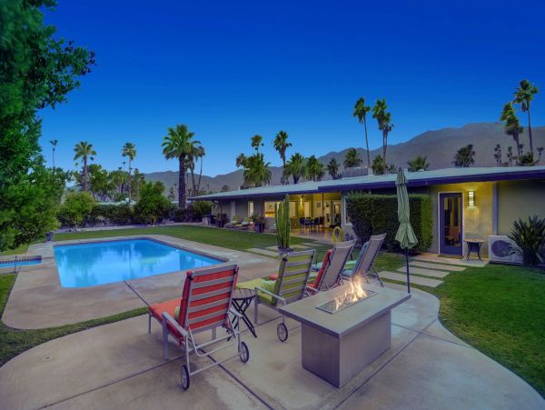 Palm Springs Home 991787