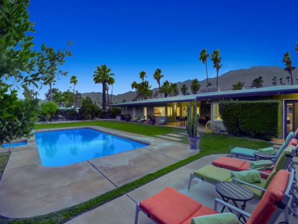 Palm Springs Home 991787