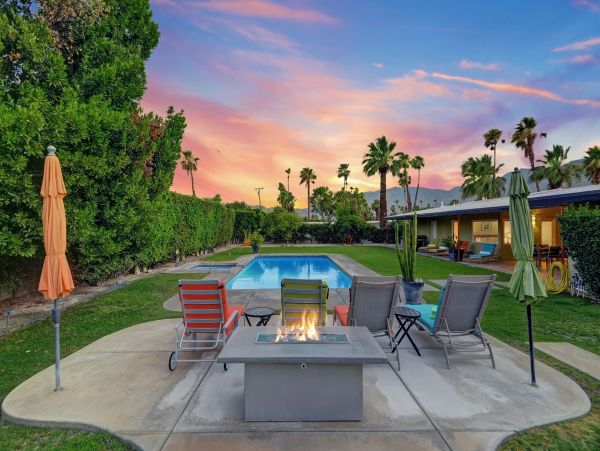 Palm Springs Home 991787