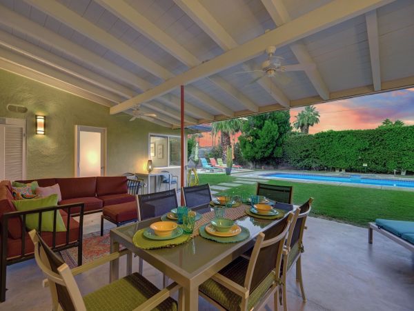 Palm Springs Home 991787